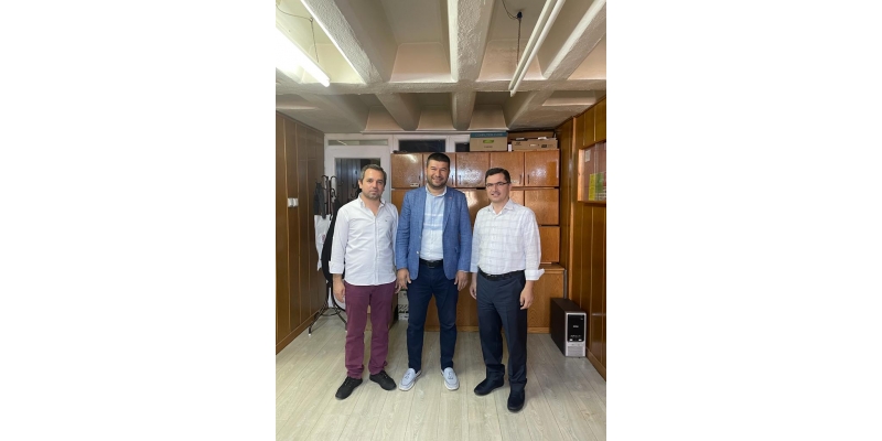 Kardeş odamız Denizli Dokumacılar Odası Başkanı Sevgili kardeşim Varol İnci odamızı iade-i ziyarette bulundu.